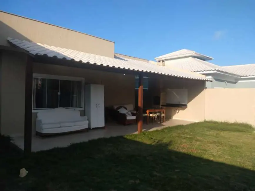 Foto 2 de Casa de Condomínio com 3 quartos à venda, 160m2 em Peró, Cabo Frio - RJ