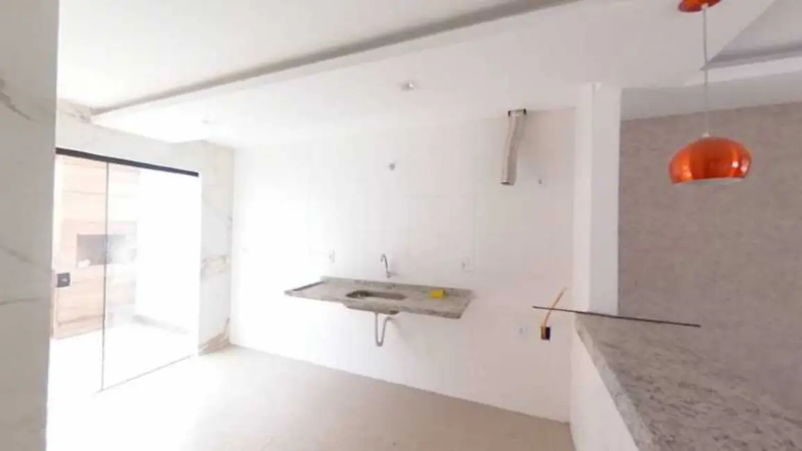 Foto 3 de Casa com 2 quartos à venda, 82m2 em Jardim Interlagos (Ponta Negra), Marica - RJ