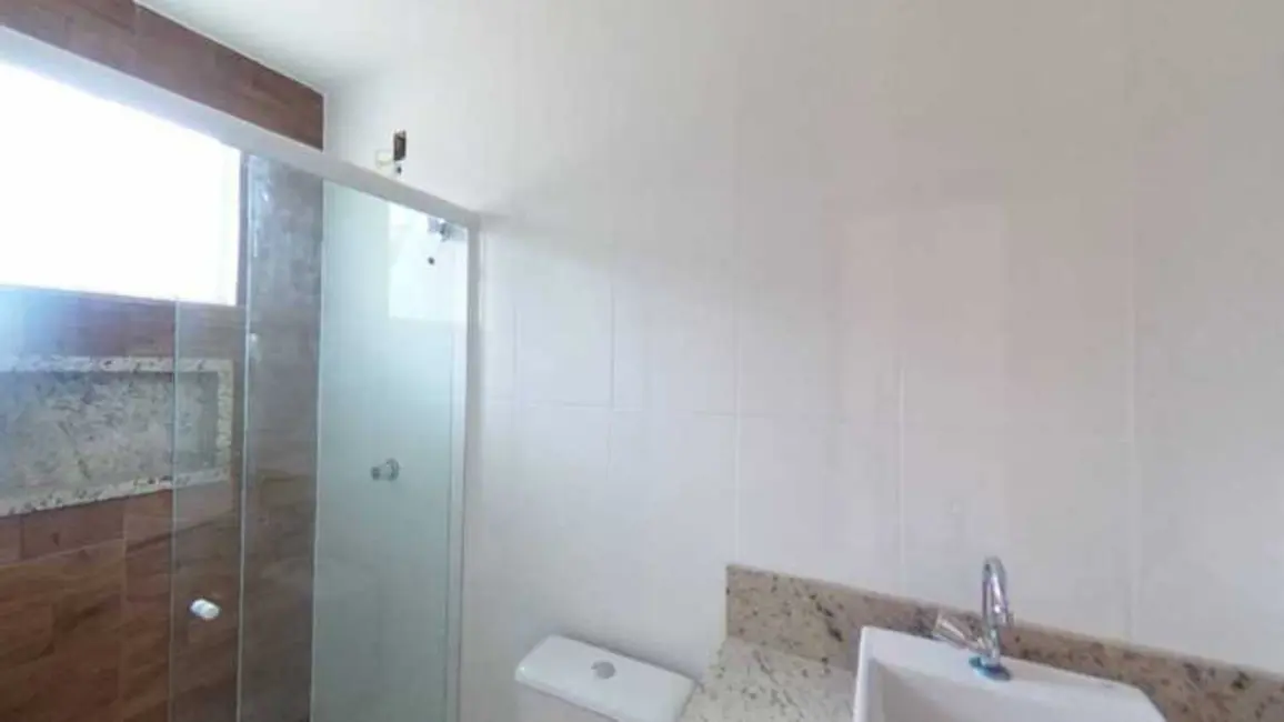 Foto 2 de Casa de Condomínio com 2 quartos à venda, 63m2 em Itaocaia Valley (Itaipuaçu), Marica - RJ