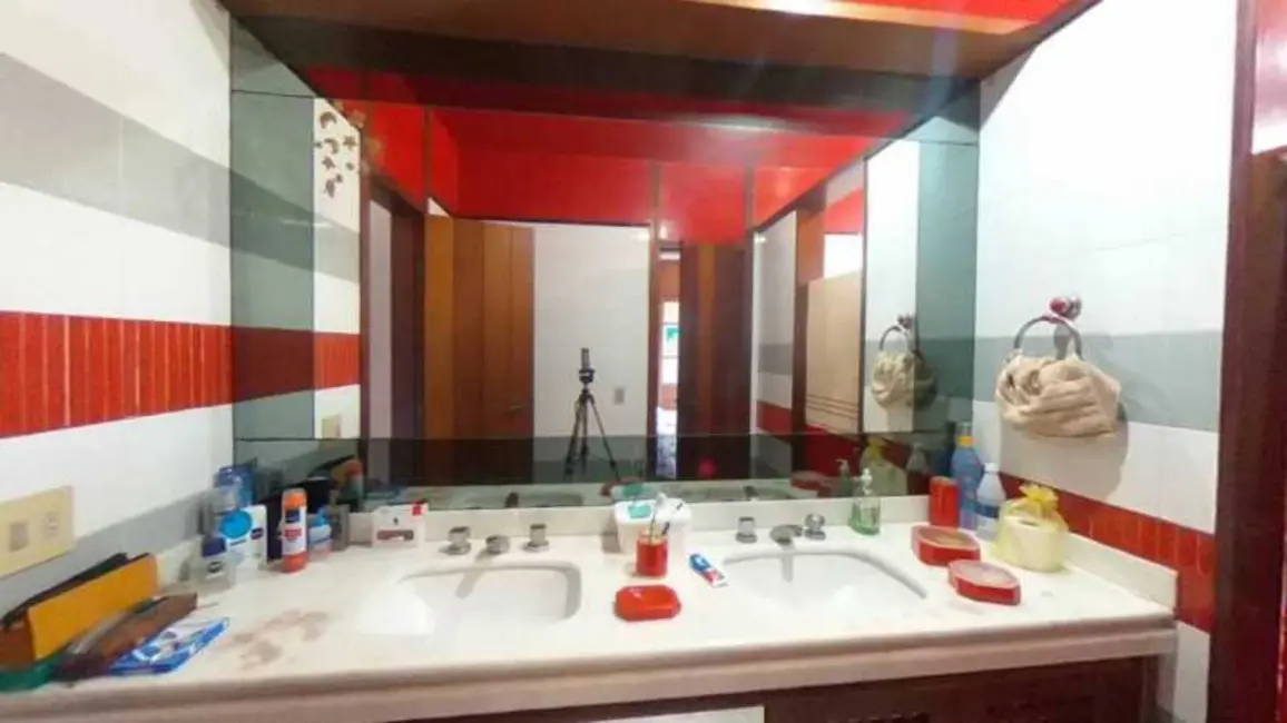 Foto 6 de Casa com 8 quartos à venda em Itaipu, Niteroi - RJ