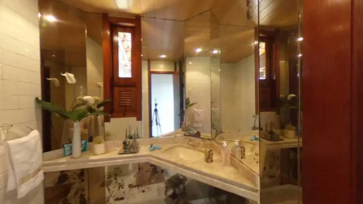 Foto 7 de Casa com 8 quartos à venda em Itaipu, Niteroi - RJ