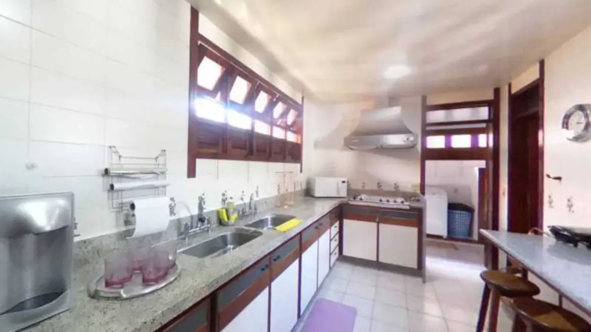 Foto 9 de Casa com 8 quartos à venda em Itaipu, Niteroi - RJ