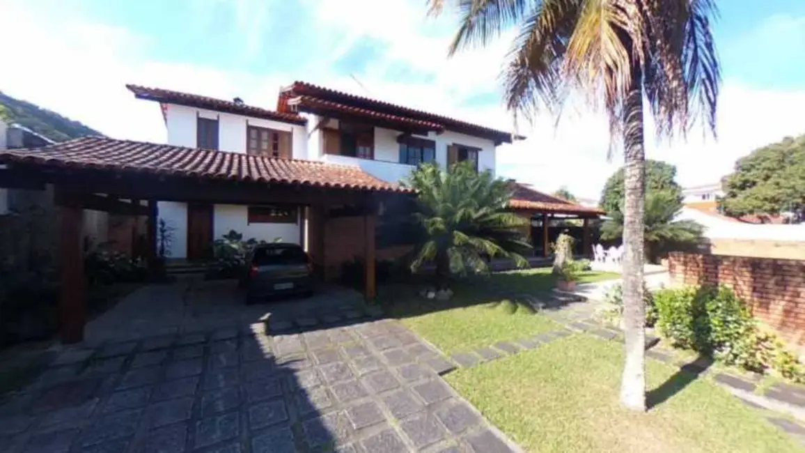 Foto 1 de Casa com 8 quartos à venda em Itaipu, Niteroi - RJ