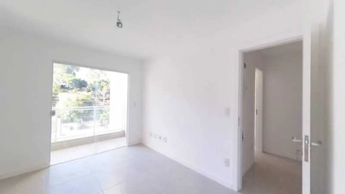 Foto 9 de Casa de Condomínio com 3 quartos à venda, 135m2 em Serra Grande, Niteroi - RJ