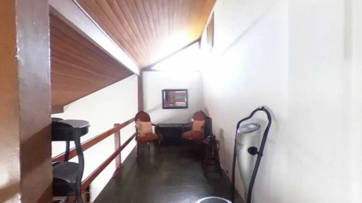 Foto 9 de Casa com 5 quartos à venda, 340m2 em Itaipu, Niteroi - RJ