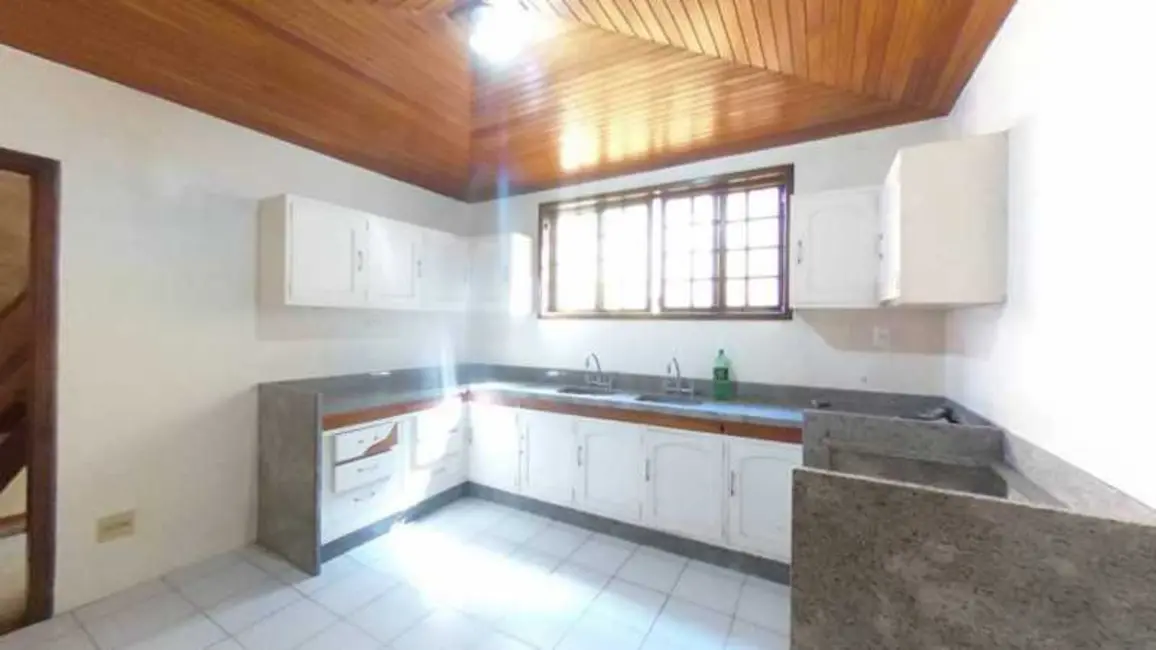 Foto 4 de Casa com 4 quartos à venda, 375m2 em Itacoatiara, Niteroi - RJ