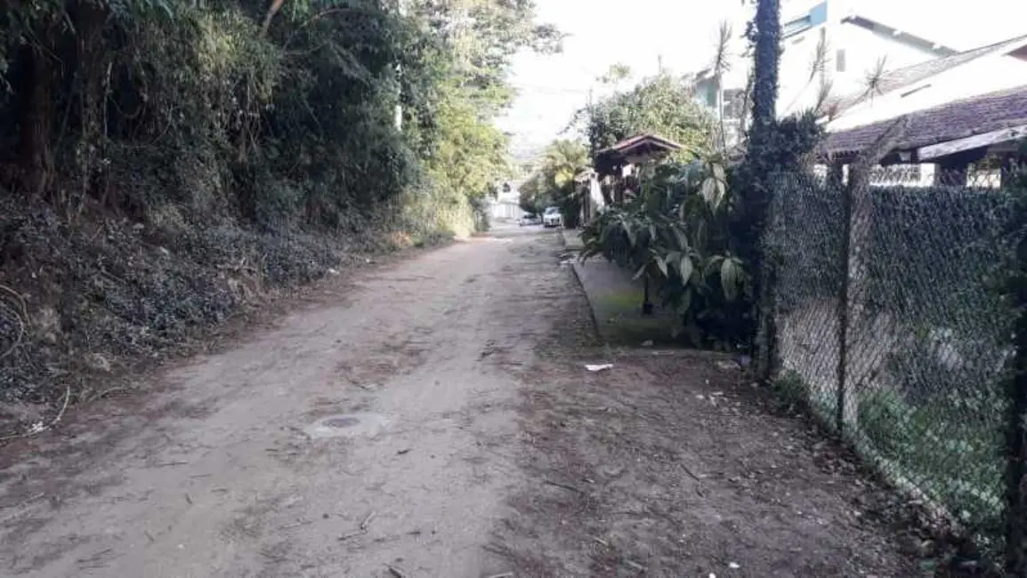 Foto 8 de Terreno / Lote à venda, 900m2 em Serra Grande, Niteroi - RJ