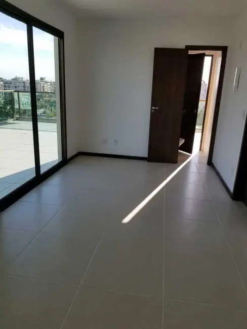 Foto 9 de Apartamento com 3 quartos à venda, 120m2 em Vila Nova, Cabo Frio - RJ