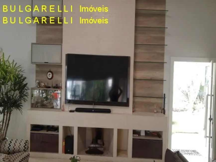 Foto 3 de Casa de Condomínio com 3 quartos à venda, 290m2 em Alpes dos Araçás (Jordanésia), Cajamar - SP