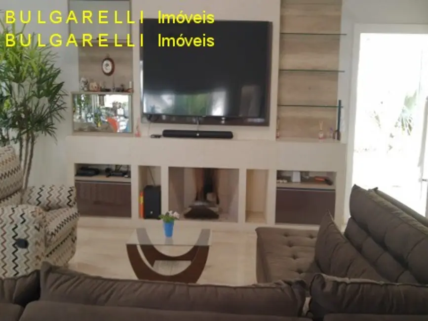 Foto 4 de Casa de Condomínio com 3 quartos à venda, 290m2 em Alpes dos Araçás (Jordanésia), Cajamar - SP