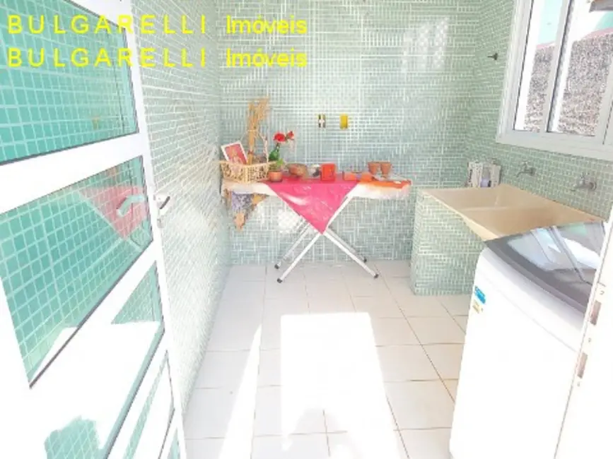 Foto 3 de Casa de Condomínio com 3 quartos à venda, 220m2 em Alpes dos Araçás (Jordanésia), Cajamar - SP