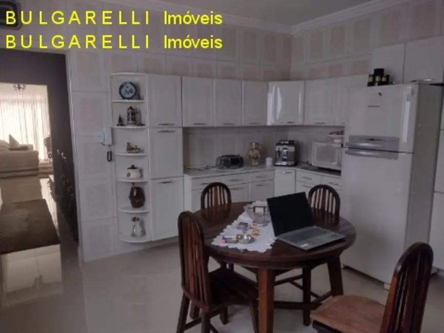 Casa com 3 quartos à venda, 234m2 em Jardim Pacaembu, Jundiai - SP - imagem 4 Foto 4 de Casa com 3 quartos à venda, 234m2 em Jardim Pacaembu, Jundiai - SP
