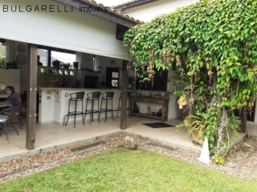 Casa de Condomínio com 5 quartos à venda, 480m2 em Jardim Acapulco, Guaruja - SP - imagem 8 Foto 8 de Casa de Condomínio com 5 quartos à venda, 480m2 em Jardim Acapulco, Guaruja - SP