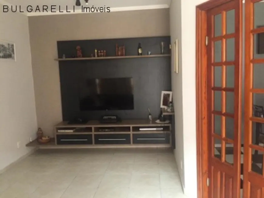 Casa com 3 quartos à venda, 166m2 em Jardim Pacaembu, Jundiai - SP - imagem 3 Foto 3 de Casa com 3 quartos à venda, 166m2 em Jardim Pacaembu, Jundiai - SP