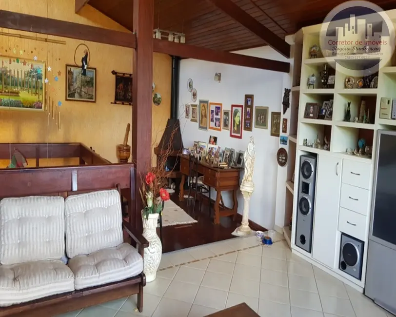 Foto 8 de Casa de Condomínio com 3 quartos à venda, 400m2 em Vinhedo - SP
