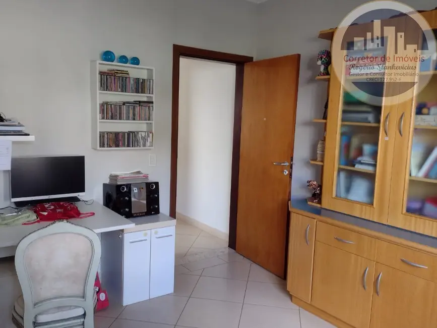 Foto 9 de Casa de Condomínio com 4 quartos à venda, 410m2 em Valinhos - SP