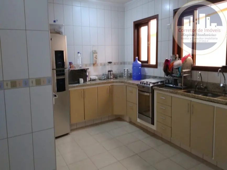 Foto 4 de Casa de Condomínio com 4 quartos à venda, 280m2 em Louveira - SP