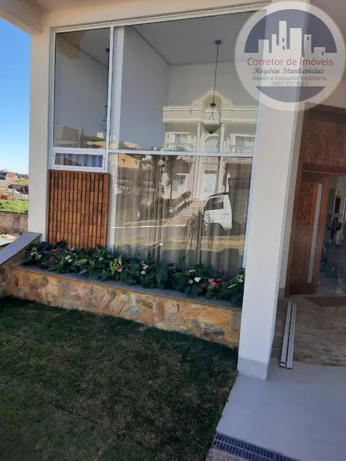 Foto 2 de Casa de Condomínio com 3 quartos à venda, 320m2 em Valinhos - SP
