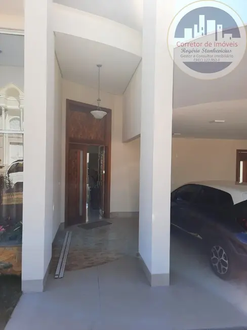 Casa de Condomínio com 3 quartos à venda, 320m2 em Valinhos - SP - imagem 3 Foto 3 de Casa de Condomínio com 3 quartos à venda, 320m2 em Valinhos - SP