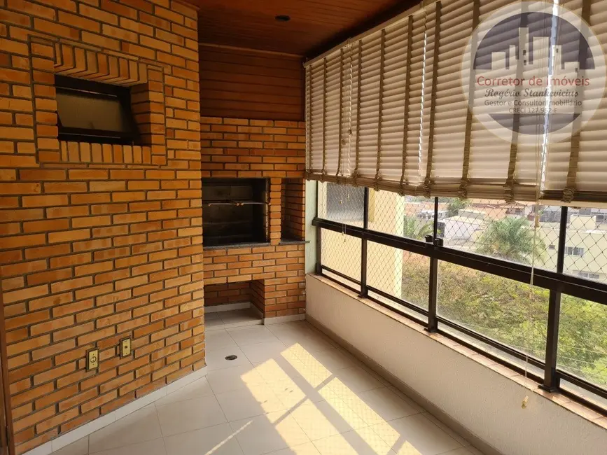 Apartamento com 4 quartos à venda e para alugar, 168m2 em Vinhedo - SP - imagem 8 Foto 8 de Apartamento com 4 quartos à venda e para alugar, 168m2 em Vinhedo - SP