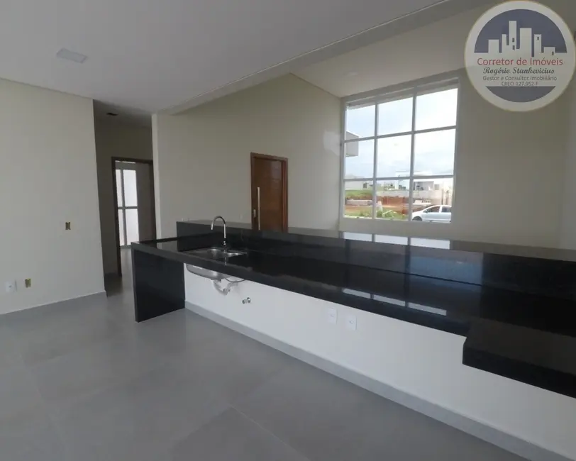 Foto 4 de Casa de Condomínio com 3 quartos à venda, 180m2 em Jardim Residencial Dona Lucilla, Indaiatuba - SP