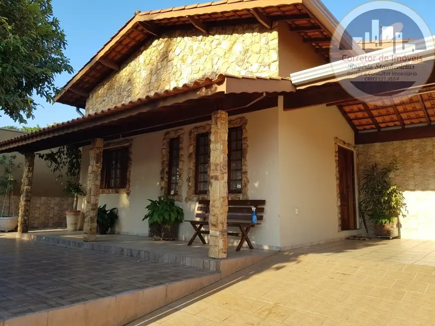 Foto 2 de Casa com 3 quartos à venda, 187m2 em Vinhedo - SP