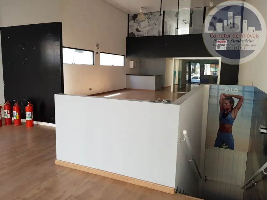 Sala Comercial para alugar, 450m2 em Santa Rosa, Vinhedo - SP - imagem 3 Foto 3 de Sala Comercial para alugar, 450m2 em Santa Rosa, Vinhedo - SP