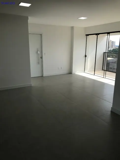 Apartamento com 3 quartos para alugar, 109m2 em Vila Independência, Sorocaba - SP - imagem 2 Foto 2 de Apartamento com 3 quartos para alugar, 109m2 em Vila Independência, Sorocaba - SP