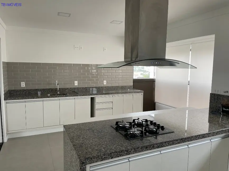 Apartamento com 3 quartos para alugar, 109m2 em Vila Independência, Sorocaba - SP - imagem 6 Foto 6 de Apartamento com 3 quartos para alugar, 109m2 em Vila Independência, Sorocaba - SP