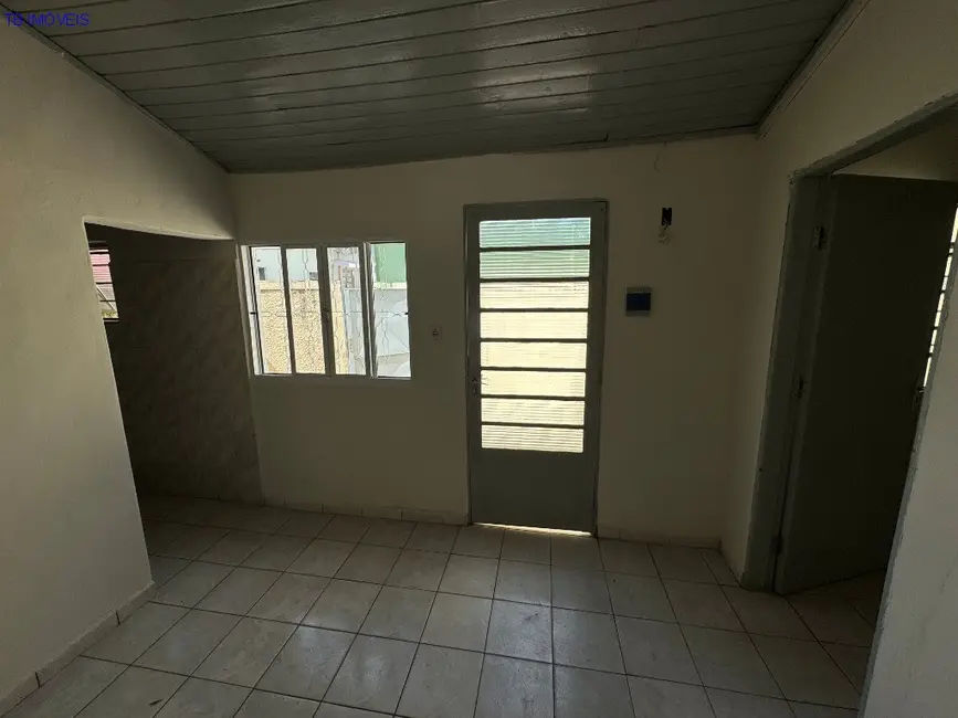 Foto 4 de Casa com 1 quarto para alugar, 28m2 em Além Linha, Sorocaba - SP