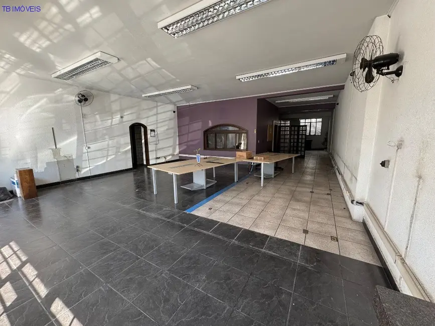 Sala Comercial para alugar, 220m2 em Vila Augusta, Sorocaba - SP - imagem 3 Foto 3 de Sala Comercial para alugar, 220m2 em Vila Augusta, Sorocaba - SP