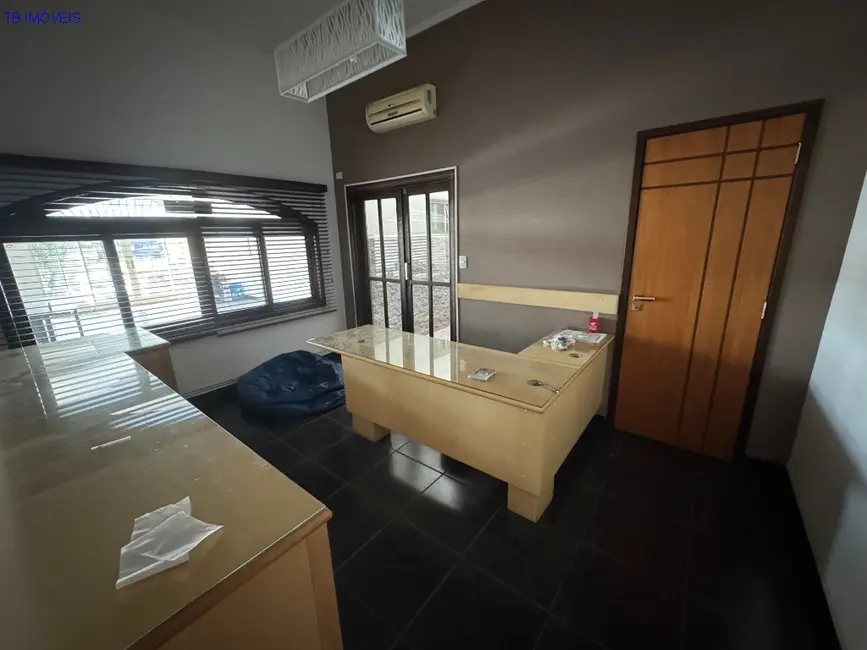 Sala Comercial para alugar, 220m2 em Vila Augusta, Sorocaba - SP - imagem 7 Foto 7 de Sala Comercial para alugar, 220m2 em Vila Augusta, Sorocaba - SP