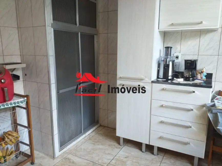 Casa com 4 quartos à venda, 200m2 em Itaquera, São Paulo - SP - imagem 8 Foto 8 de Casa com 4 quartos à venda, 200m2 em Itaquera, São Paulo - SP