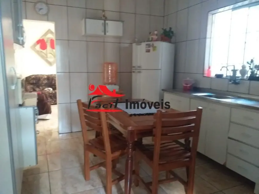 Casa com 4 quartos à venda, 200m2 em Itaquera, São Paulo - SP - imagem 5 Foto 5 de Casa com 4 quartos à venda, 200m2 em Itaquera, São Paulo - SP