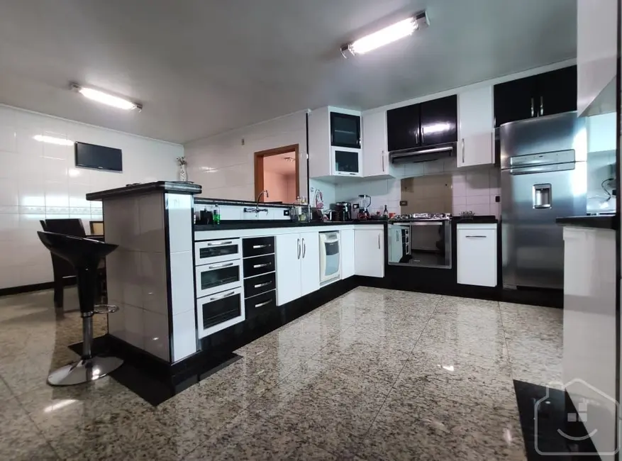 Casa com 3 quartos à venda, 263m2 em Jardim Nossa Senhora do Carmo, São Paulo - SP - imagem 8 Foto 8 de Casa com 3 quartos à venda, 263m2 em Jardim Nossa Senhora do Carmo, São Paulo - SP