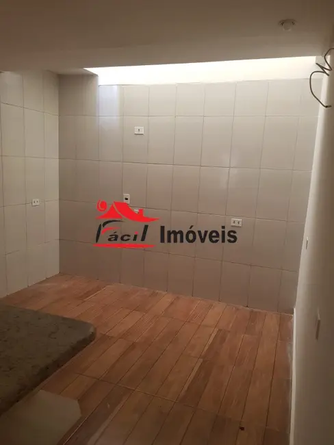 Foto 3 de Sobrado com 2 quartos para alugar, 150m2 em Vila Carmosina, São Paulo - SP