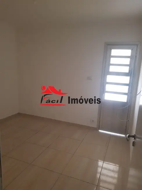 Foto 5 de Sobrado com 2 quartos para alugar, 150m2 em Vila Carmosina, São Paulo - SP