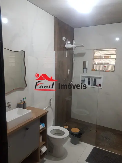 Sobrado com 5 quartos à venda, 160m2 em Itaquera, São Paulo - SP - imagem 9 Foto 9 de Sobrado com 5 quartos à venda, 160m2 em Itaquera, São Paulo - SP