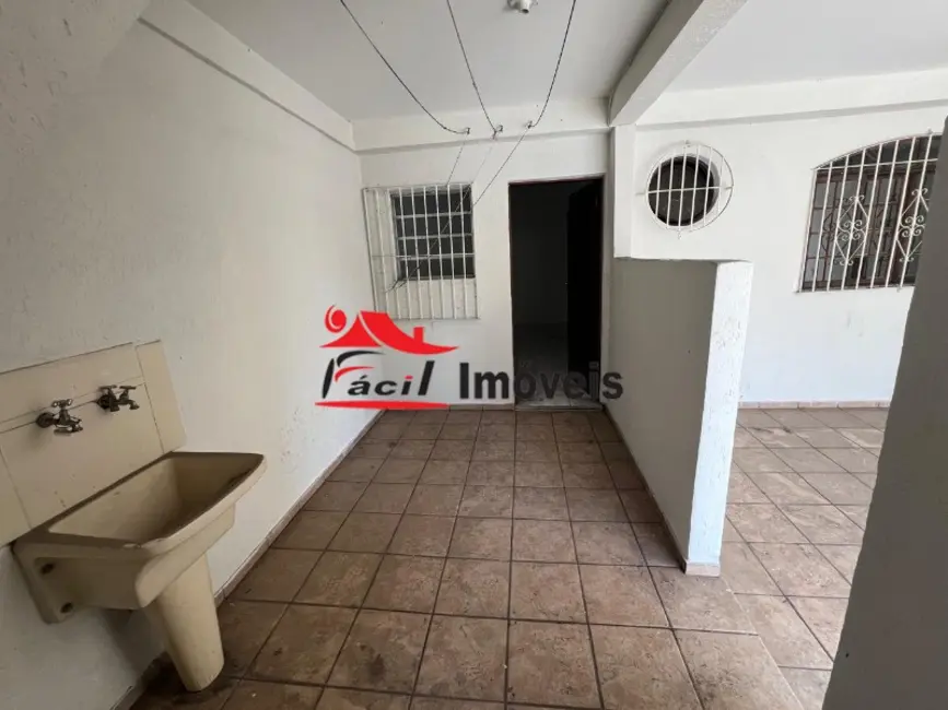 Foto 3 de Casa com 2 quartos à venda, 132m2 em Vila Carmosina, São Paulo - SP