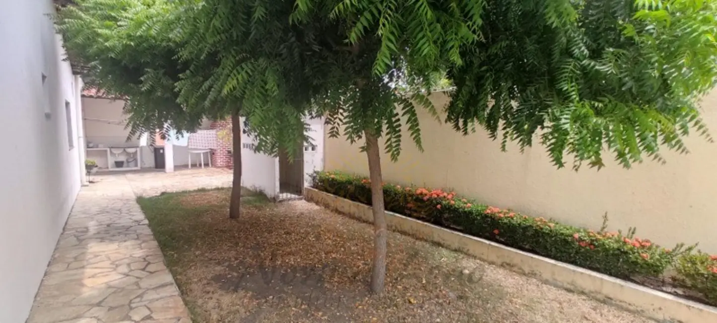 Casa com 3 quartos à venda, 450m2 em Aracaju - SE - imagem 6 Foto 6 de Casa com 3 quartos à venda, 450m2 em Aracaju - SE