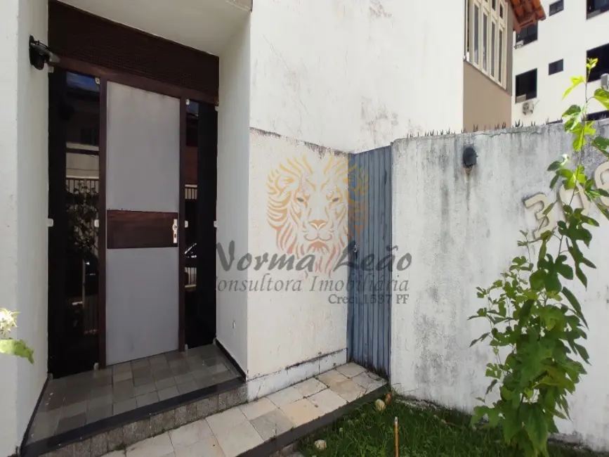 Foto 6 de Casa com 4 quartos à venda, 480m2 em Treze de Julho, Aracaju - SE