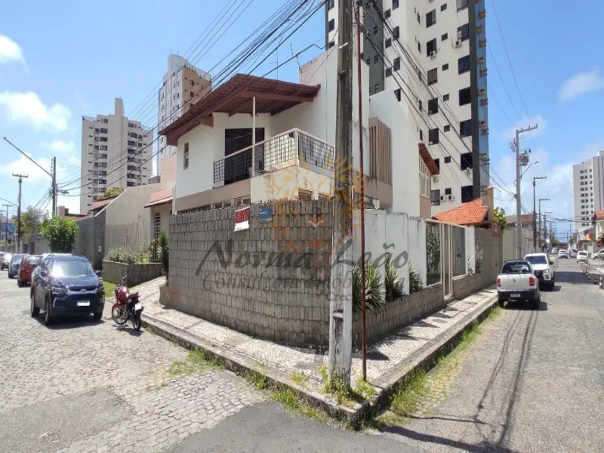 Foto 1 de Casa com 4 quartos à venda, 260m2 em Treze de Julho, Aracaju - SE