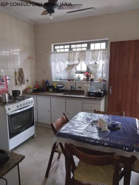Foto 2 de Casa com 3 quartos à venda, 220m2 em Vila Suíça, Indaiatuba - SP
