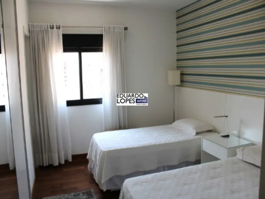 Foto 3 de Apartamento com 4 quartos à venda, 234m2 em Aclimação, São Paulo - SP