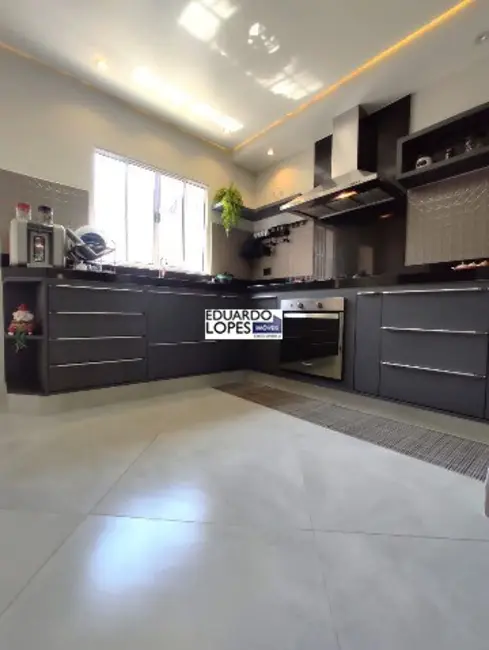 Foto 3 de Casa com 3 quartos à venda, 239m2 em Jardim Bela Vista, Indaiatuba - SP