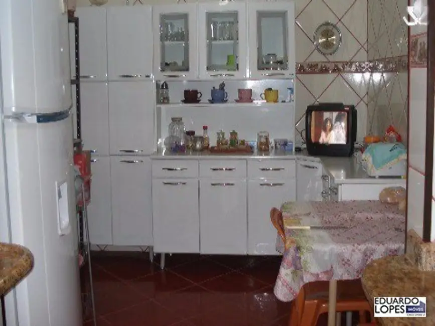 Foto 4 de Casa com 4 quartos à venda, 318m2 em Itanhaem - SP