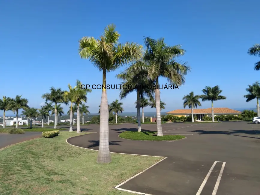 Foto 4 de Terreno / Lote à venda, 450m2 em Pardinho - SP