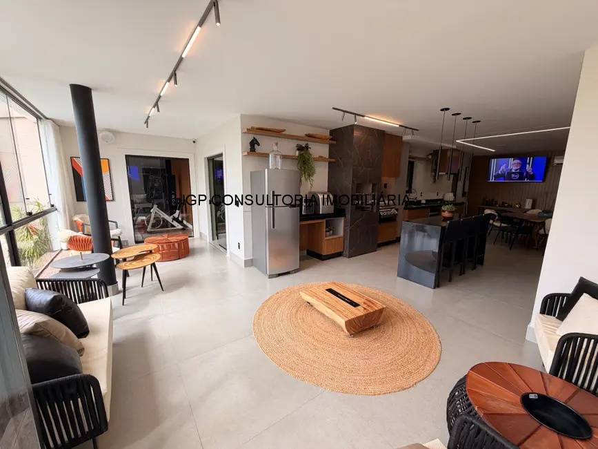 Casa com 4 quartos à venda, 400m2 em Vila Inglesa, Indaiatuba - SP - imagem 6 Foto 6 de Casa com 4 quartos à venda, 400m2 em Vila Inglesa, Indaiatuba - SP