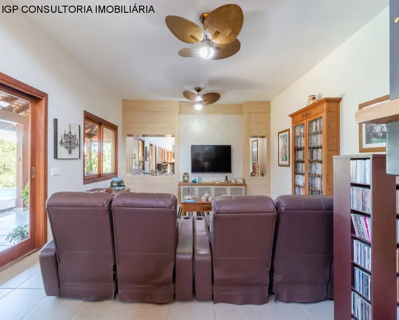 Chácara com 4 quartos à venda, 976m2 em Colinas do Mosteiro de Itaici, Indaiatuba - SP - imagem 4 Foto 4 de Chácara com 4 quartos à venda, 976m2 em Colinas do Mosteiro de Itaici, Indaiatuba - SP