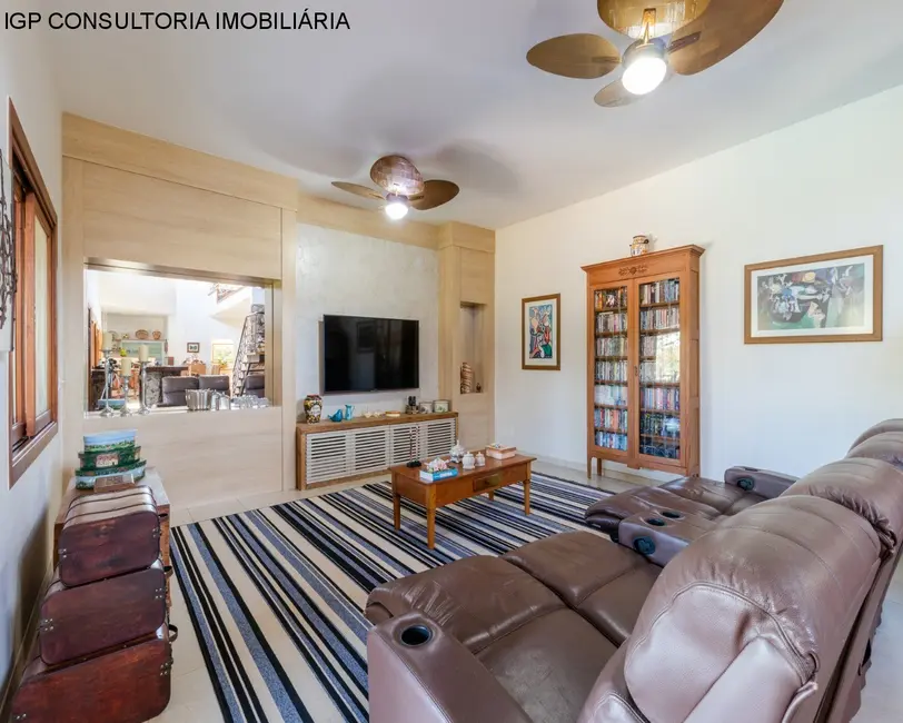 Chácara com 4 quartos à venda, 976m2 em Colinas do Mosteiro de Itaici, Indaiatuba - SP - imagem 5 Foto 5 de Chácara com 4 quartos à venda, 976m2 em Colinas do Mosteiro de Itaici, Indaiatuba - SP